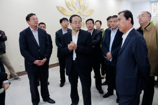 辽宁省辽阳市党政考察团来�?2349