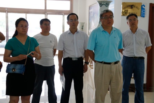 民建山东省委城镇化课题组到中心调�?