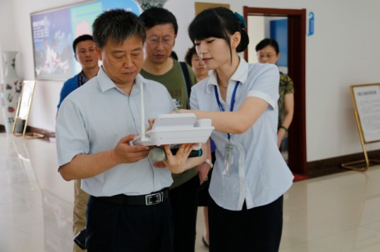 中心导服给领导演示话机使用方�?