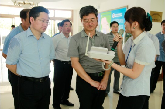 乳山市委考察团来中心调研