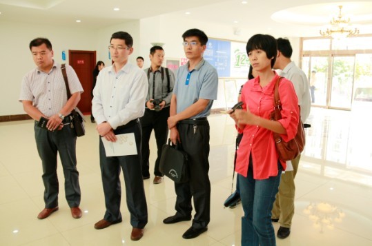 鏃ョ収鑾掑幙鍘垮瀹d紶閮ㄥ壇閮ㄩ暱銆佹枃鏄庡姙涓讳换璐惧簡姣呭甫闃熶竴锟?浜哄墠鏉ヤ腑蹇冨弬锟?